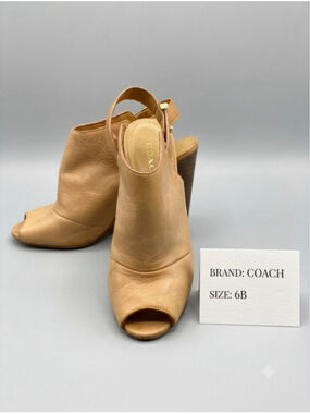 Women's COACH Tan Leather Peep Toe Wedge Heels Size 6